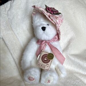 Boyd’s Bear - limited edition for Longaberger. Hope L. Bearywell